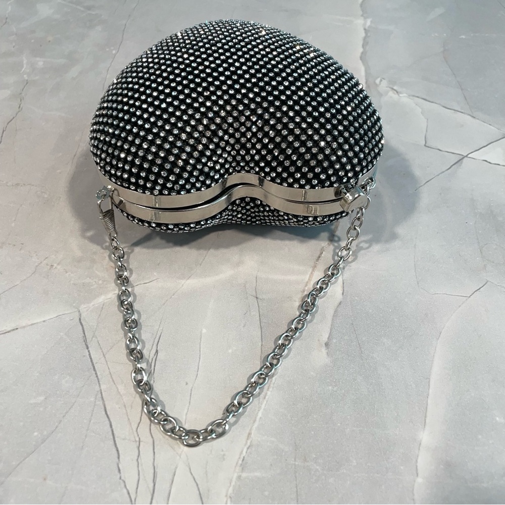 Y2K Heart Shaped Diamond purse - Picture 2 of 4